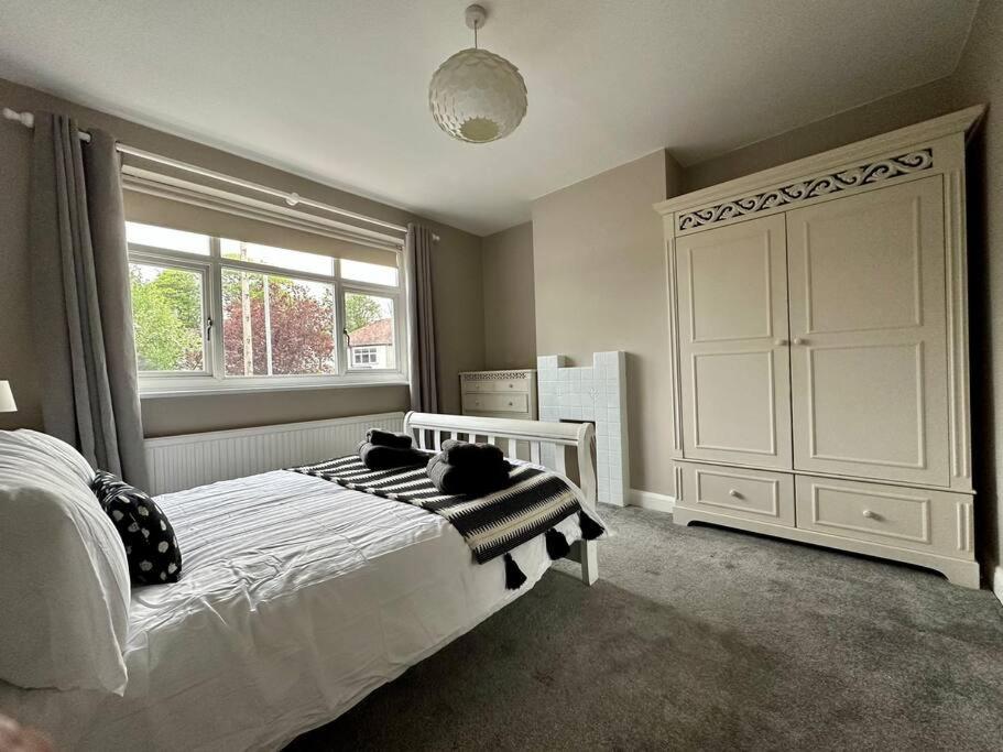 Stunning 5 Bed House In Chapel Allerton, Sleeps 9 Leeds  Buitenkant foto