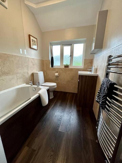 Stunning 5 Bed House In Chapel Allerton, Sleeps 9 Leeds  Buitenkant foto